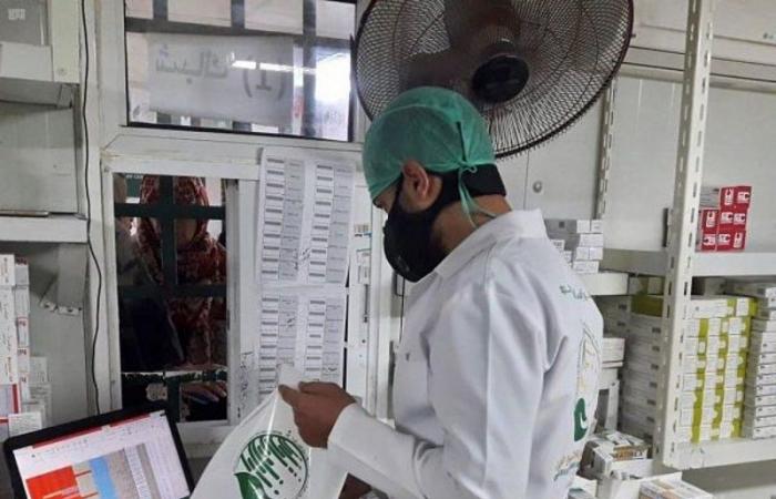 مساعدات "إغاثي" الملك تتواصل في عدن وعياداته تستقبل 18 ألف حالة بالزعتري