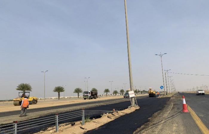 بلدية حلي تغلق تقاطعات مع الطريق الساحلي الدولي "جدة - جازان"
