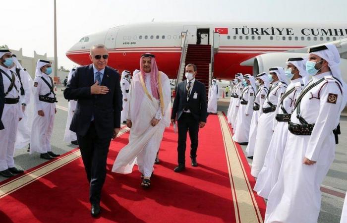 "جاء لتحصيل الجباية".. موقع تركي يكشف كواليس زيارة "أردوغان" الخاطفة لقطر