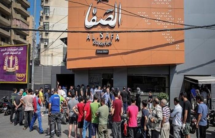 لبنان يرفع سعر الخبز المدعوم ويحظر اللحوم بوجبات الجيش