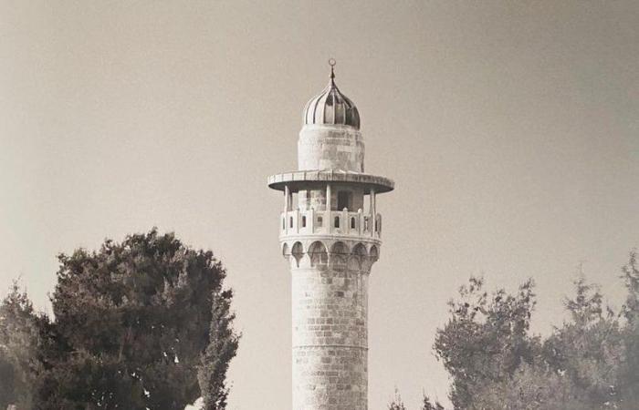 "مكتبة عبدالعزيز العامة" تصدر أضخم كتاب توثيقي مصور عن القدس والمسجد الأقصى