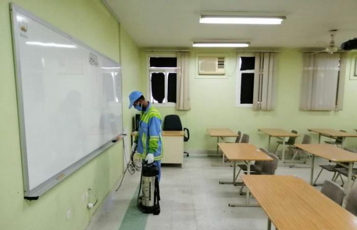 شاهد.. "تعليم الشرقية" يتسلم  35 مدرسة استخدمت كسكن مؤقت في أزمة كورونا