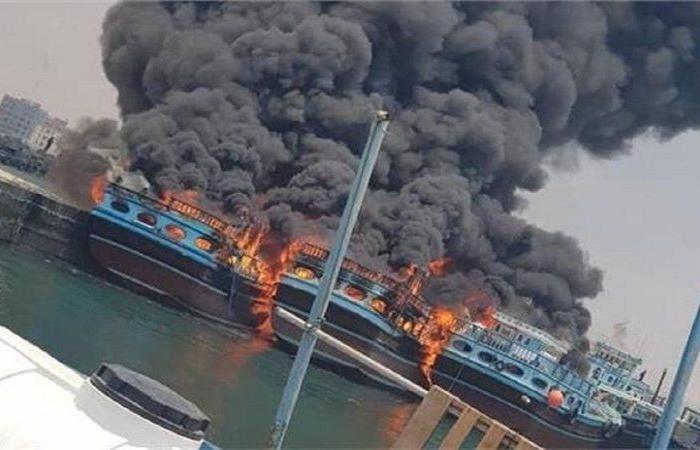 سلسلة الانفجارات الغامضة.. حريق يلتهم مصنعًا للسفن جنوب إيران