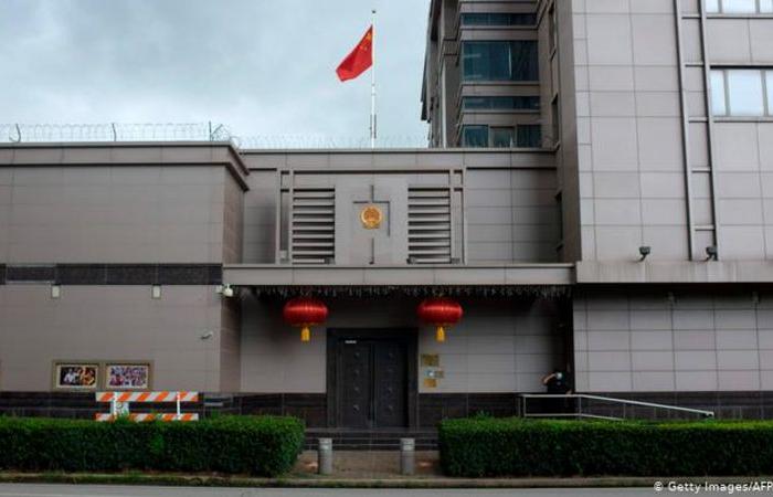 السلطات الأمريكية تقتحم القنصلية الصينية في هيوستن بالقوة