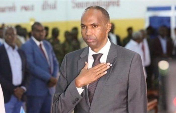 البرلمان الصومالي يطيح برئيس الحكومة بسبب إخفاقاته الأمنية