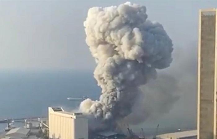 شاهد بالفيديوهات والصور   ...  انفجار مرفأ بيروت