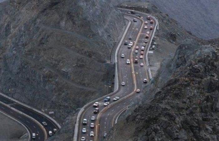 إعادة فتح طريق جبل الكر بالهدا بعد إغلاقه بسبب الأمطار