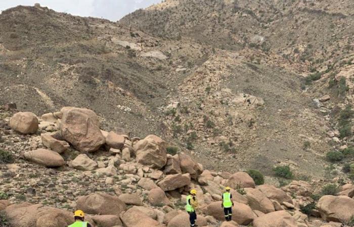 "مدني ميسان" ينقذ مواطنًا خمسينيًّا بعد سقوطه من منحدر جبلي وعر بالسحن بني سعد