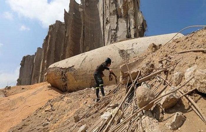خبراء يكشفون عمق الحفرة التي أحدثها انفجار مرفأ بيروت