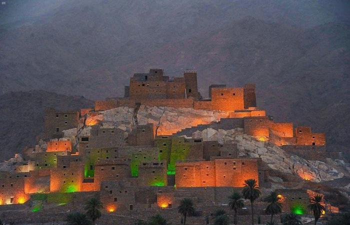 بالصور.. قرية "الكادي والمداميك والموز" كنز سياحي خفي في السعودية.. تعرّفوا عليه