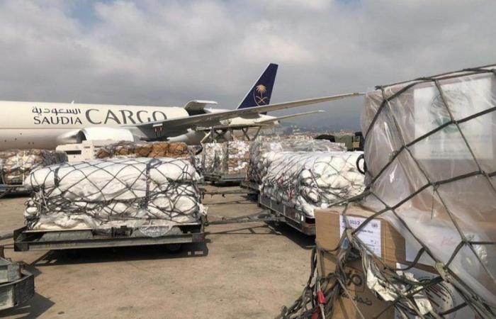الخطوط السعودية تنقل أكثر من 280 طنًّا من المساعدات الإغاثية  إلى بيروت