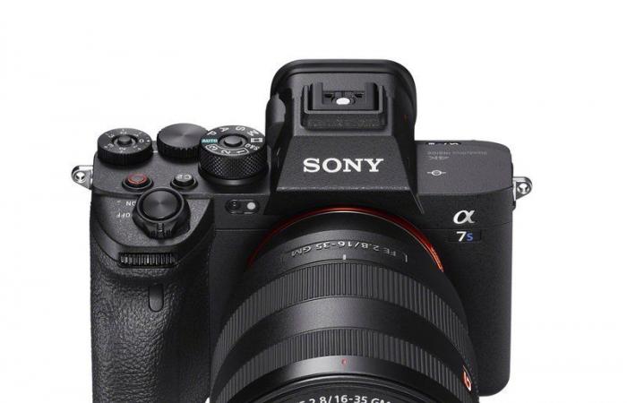 "سوني" تطلق الكاميرا المرتقبة Alpha 7S III.. ستتوفر في المملكة أواخر أكتوبر