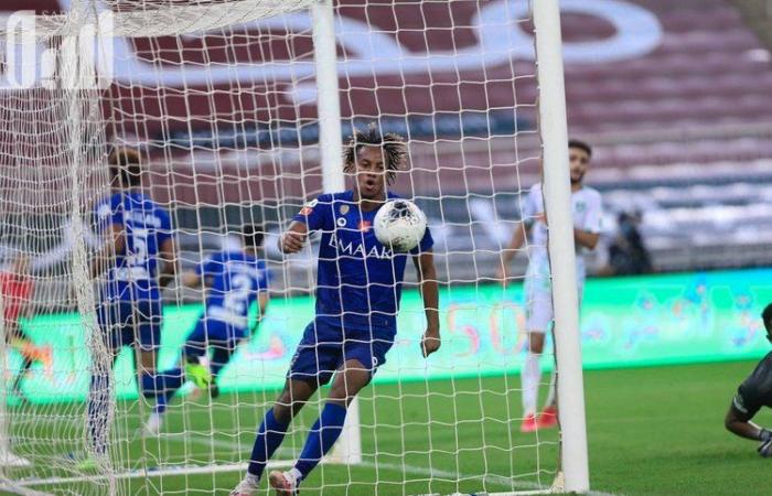 بثنائية في مرمى الهلال.. الأهلي يحسم "الكلاسيكو" ويشعل المنافسة على اللقب