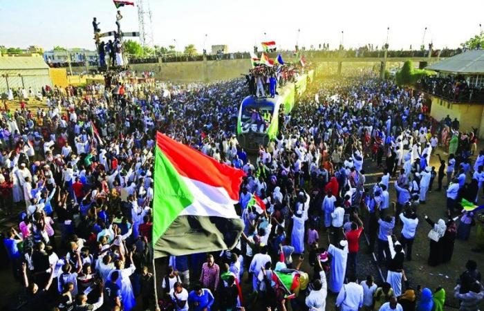 الحكومة السودانية توقع اتفاق سلام نهائيًا مع الحركات المتمردة