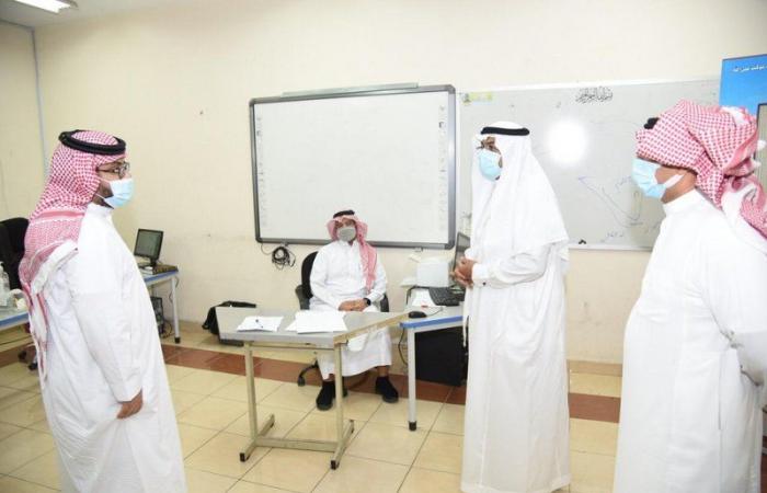 "مدير تعليم مكة" يطّلع على تفعيل منصات التعليم عن بُعد بالمدارس