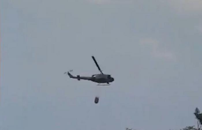 الجيش اللبناني يرسل طائراته الهليكوبتر لإخماد حريق ميناء بيروت