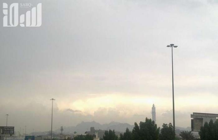 عقب تنبيه الأرصاد.. "مدني مكة" يتفاعل يحذّر: ابتعدوا عن مجاري السيول