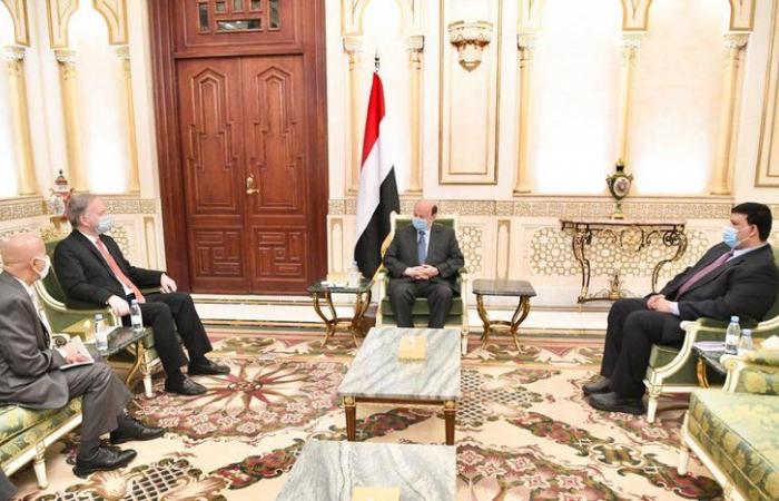 السفير الأمريكي يؤكد للرئيس هادي دعم بلاده لوحدة اليمن واستقراره