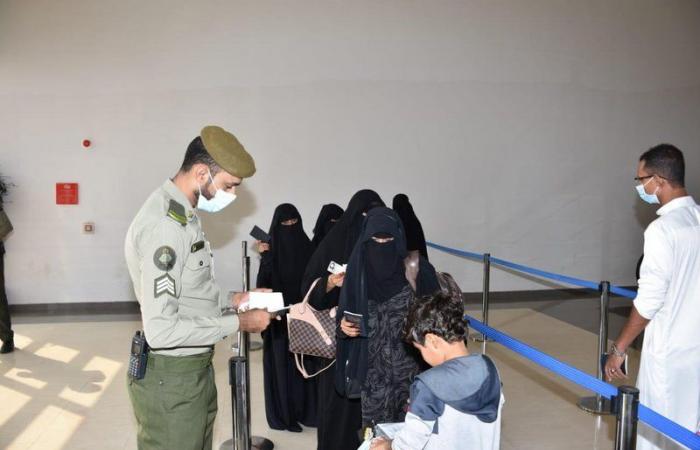 من جازان إلى سقطرى.. "التحالف" يسيّر رحلة إنسانية مجانية لـ18 مريضًا يمنيًّا