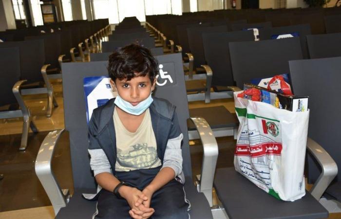 من جازان إلى سقطرى.. "التحالف" يسيّر رحلة إنسانية مجانية لـ18 مريضًا يمنيًّا