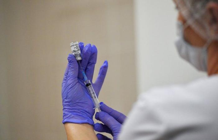الصحة الروسية تصرّح باختبار لقاح آخر ضد فيروس كورونا
