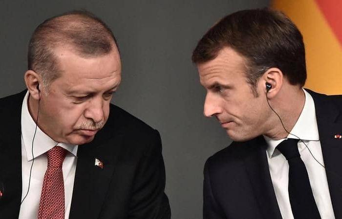 ماكرون يدعو أردوغان إلى الالتزام بوقف التصعيد في المتوسط