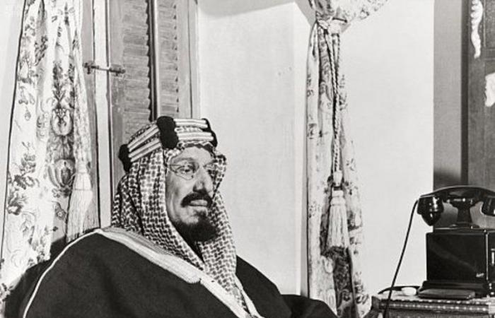"مشهد الإمام والحصان".. قصة من بر الملك عبدالعزيز بوالده