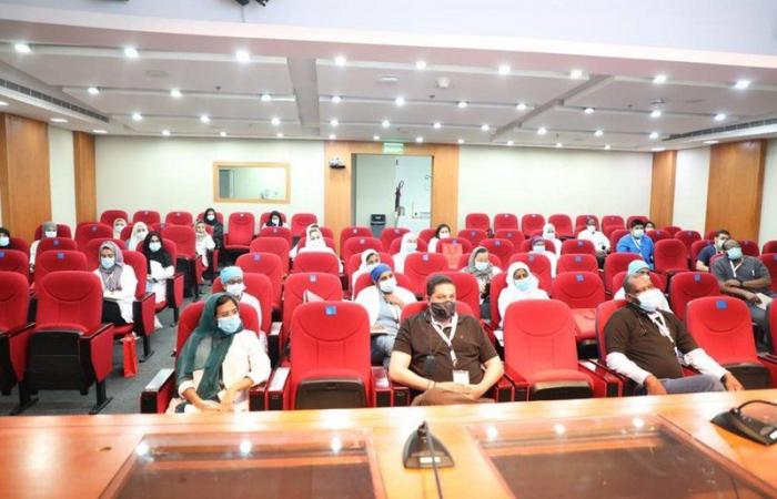 35 طبيباً وممرضاً حضروا دورة "خدمة الإيكمو" بمجمع الملك عبدالله الطبي بجدة