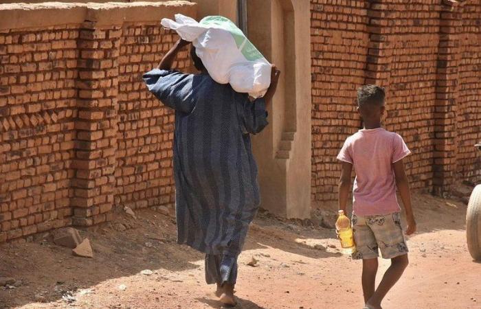"إغاثي الملك سلمان" يواصل توزيع المساعدات في السودان