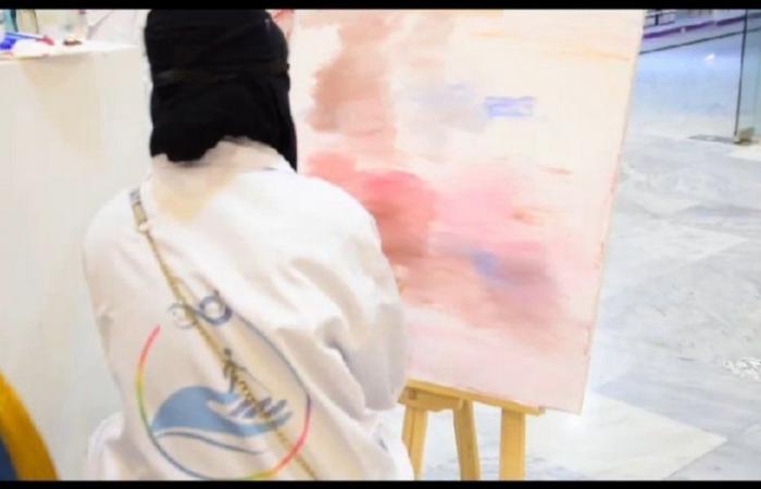 60 فناناً تشكيلياً يشاركون باليوم العالمي للعصا البيضاء في جدة
