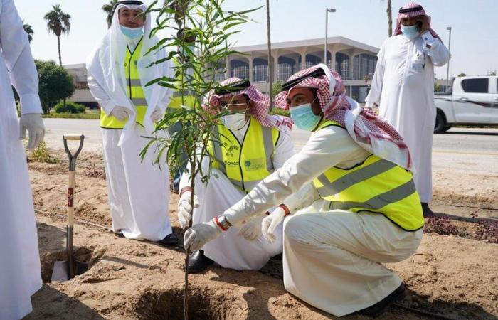 مطار الملك فهد الدولي ينضم لحملة "لنجعلها خضراء"