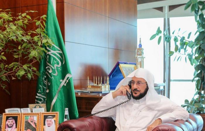 اتصال هاتفي.. "آل الشيخ" يطمئن على وزير أوقاف الأردن بعد إصابته بـ"كورونا"