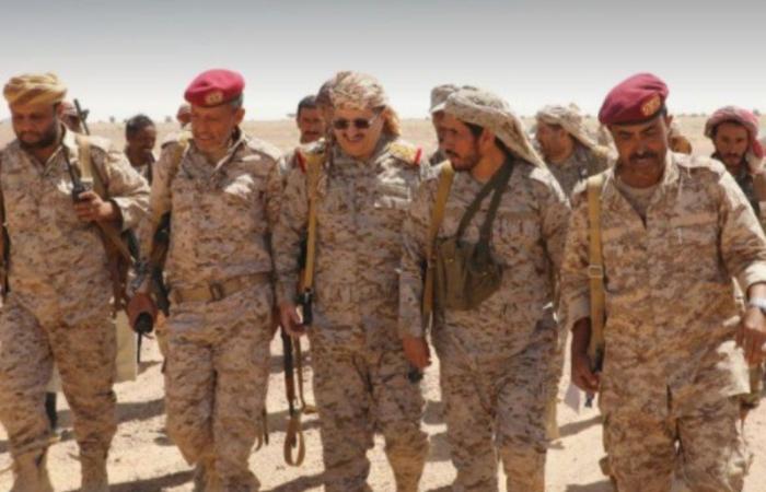 وزير الدفاع اليمني يؤكد فشل محاولات الحوثيين لإحراز تقدمات