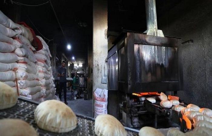 خبز السوريين في السوق السوداء.. "بكيس أو بدونه"؟!