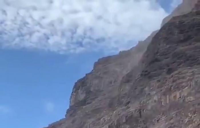 "اهربوا" .. فيديو مرعب يكشف ما حدث لجبل أثناء وجود السياح