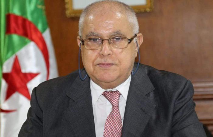 وزير الطاقة الجزائري يدين الاعتداءات على منشآت نفطية بجدة