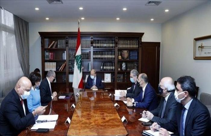 عون يرحب بخطة دولية لإعادة إعمار بيروت