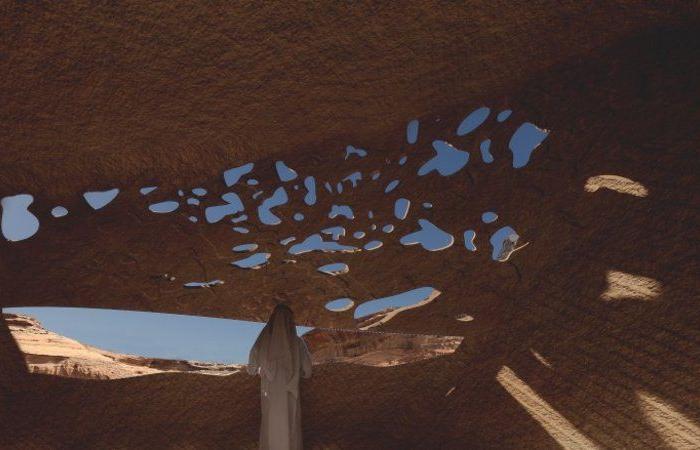 بالصور.. "لؤلؤة سعودية" تحت الصحراء تكشف سحر "العلا" وروعتها