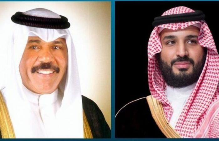 ولي العهد يهنئ أمير الكويت وولي عهده بتشكيل الحكومة الجديدة