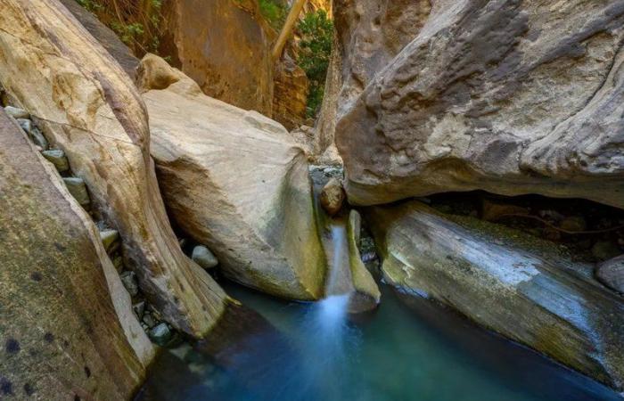 بالصور.. "الوادي الخطر" أفضل مواقع التصوير والتسلق بالمملكة