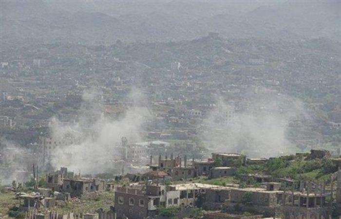 مقتل وإصابة 13 مدنيًا في قصف حوثي استهدف تجمعات سكنية في تعز