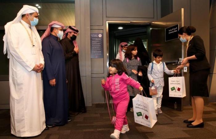 بالصور.. أول طائرة سعودية تهبط في الدوحة منذ 2017
