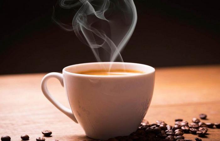 دراسة: بضعة أكواب من القهوة يومياً تحمي الرجال من هذا المرض الخطير