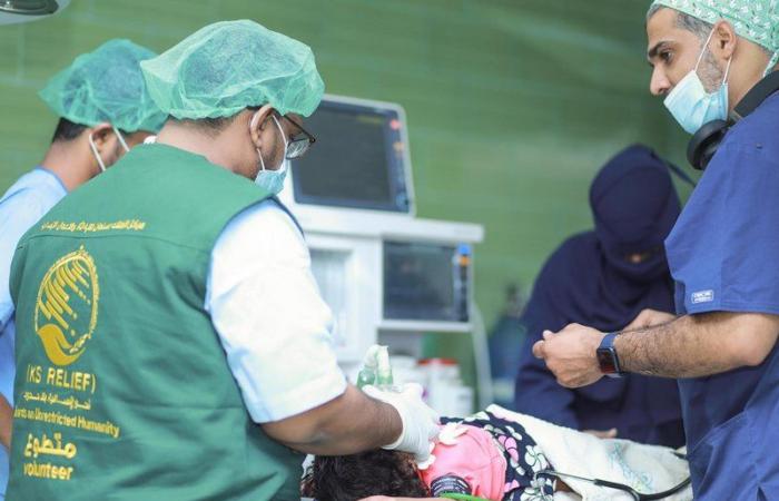 جهود إنسانية تتواصل.. "سلمان للإغاثة" يجري 15 عملية جراحية للأطفال في المكلا