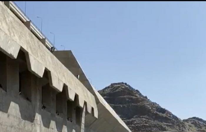إغلاق بوابات سد وادي حلي بالقنفذة بعد تصريف 40 مليون م3