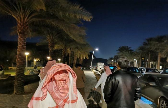 سيارات خردة للتبغ.. دهم مخالفين يحجزون أماكن لتأجير الشيشة بمنتزهات الرياض