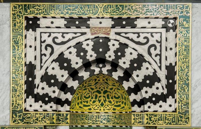 شاهد محاريب المسجد النبوي.. قصة جمالية وعمارة حضارية