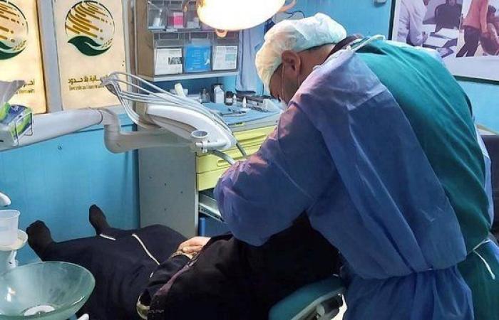 بالصور.. عيادات مركز الملك سلمان تواصل تقديم خدماتها الطبية للسوريين