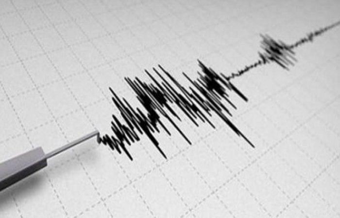 زلزال بقوة 6.2 درجات يضرب جنوب غربي سومطرة بإندونيسيا