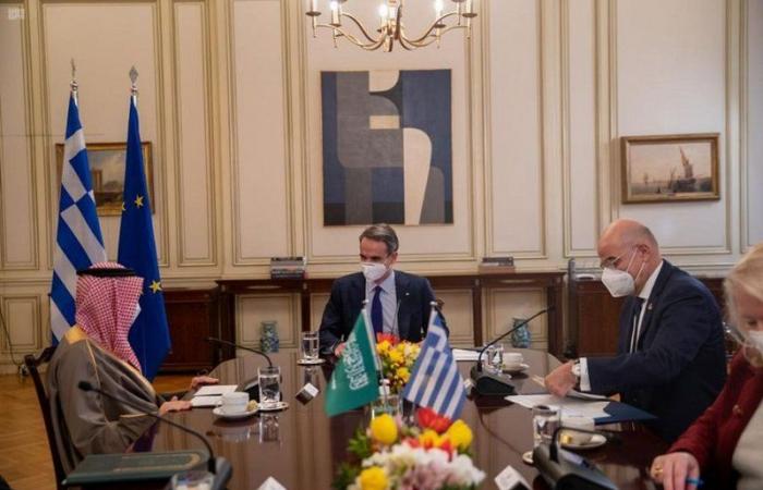 وزير الخارجية ورئيس الوزراء اليوناني يعقدان جلسة مباحثات رسمية
